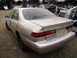 1999 TOYOTA CAMRY LE GOLD 2.2L AT Z15057